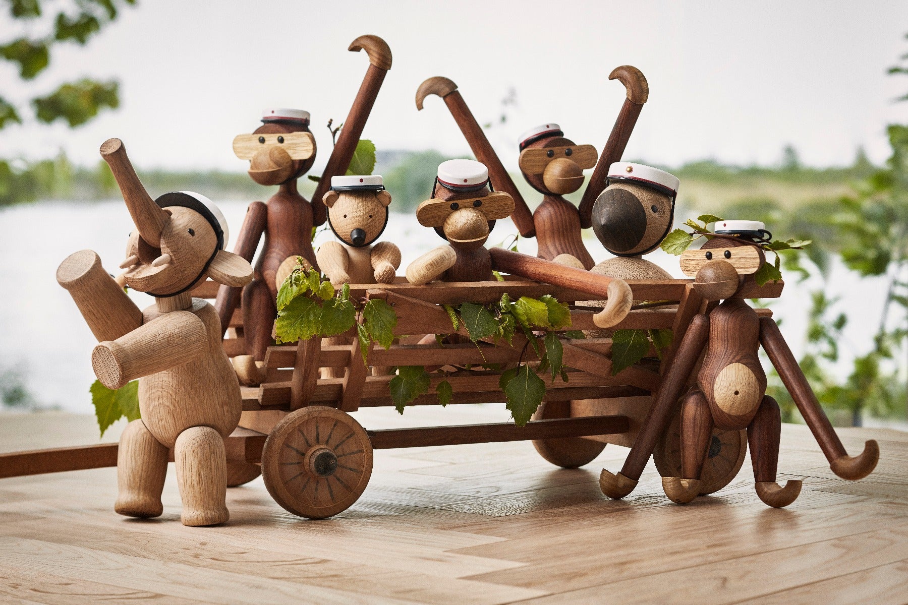 Kay Bojesen Studenterhue til abe, stor - rød - Bahne